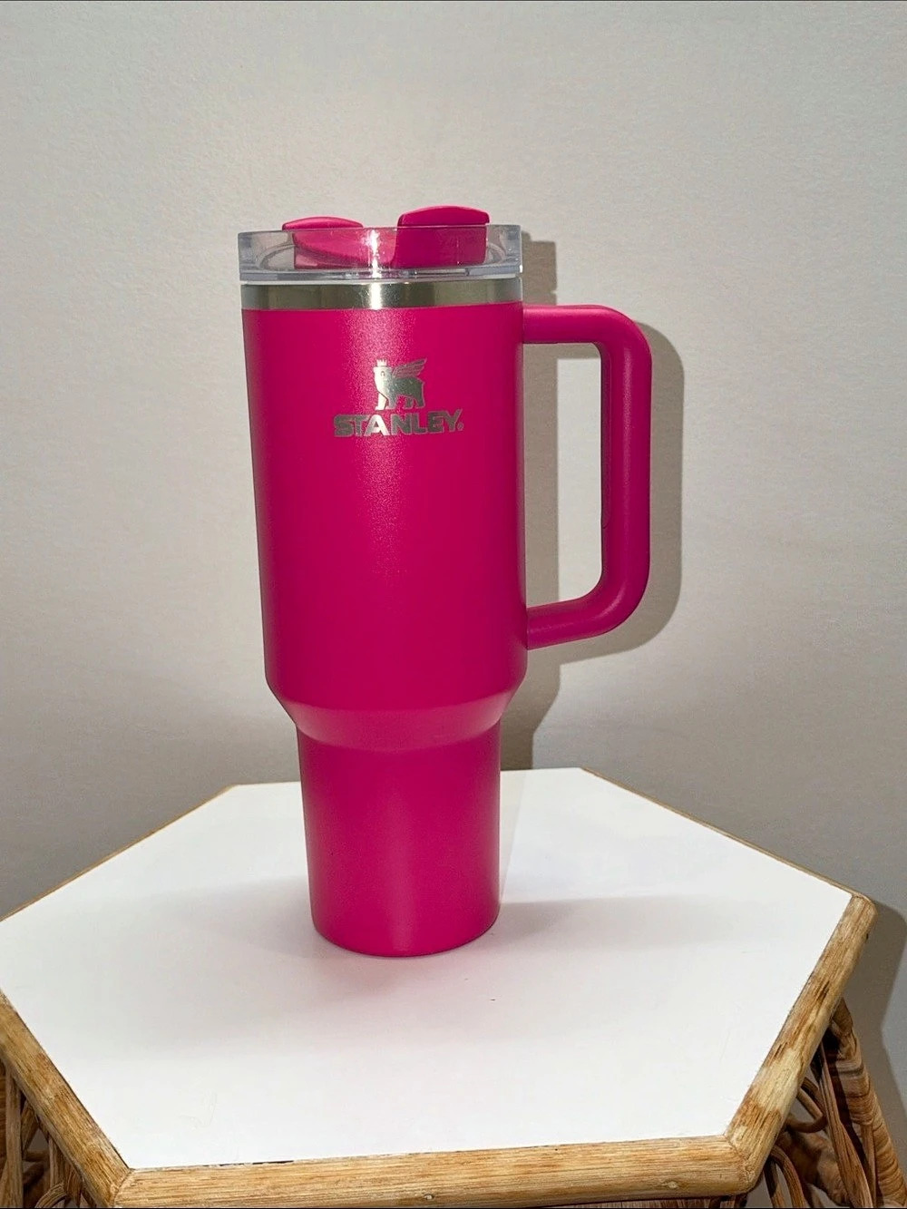 Stanley Quencher H2.0 FlowState Tumbler Pink Tumbler Like New